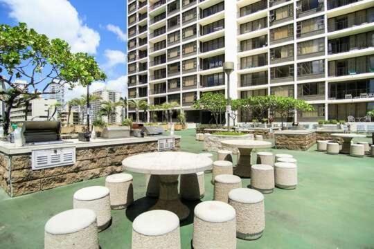 Deluxe 32Nd Floor Condo - Gorgeous Ocean Views, Free Wifi & Parking! Honolulu Exterior foto